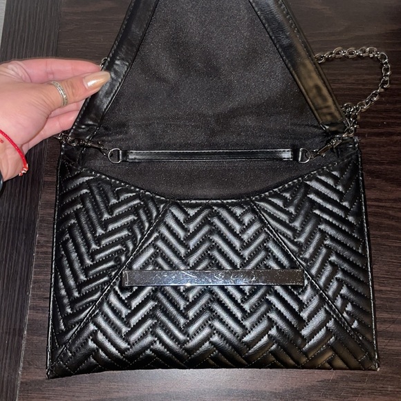 All black flat clutch/purse - Picture 3 of 4